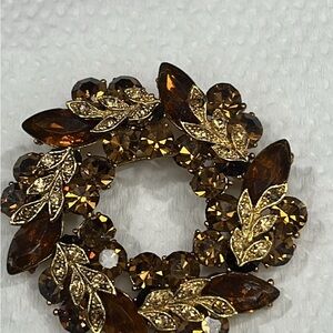 Elegant Gold and Brown Brooch never worn